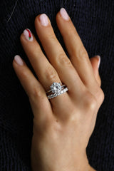 Knife Edge Solitaire Round Cut Engagement ring