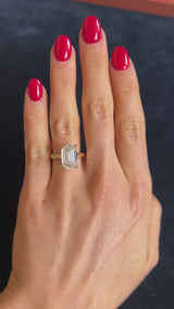 Emerald Solitaire | Clutch setting